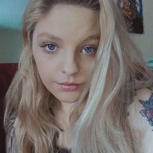 Meet your Posher, Dani